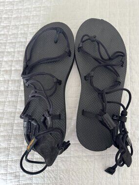 Teva Midform Infinity Gladiator Sandal size 8 black